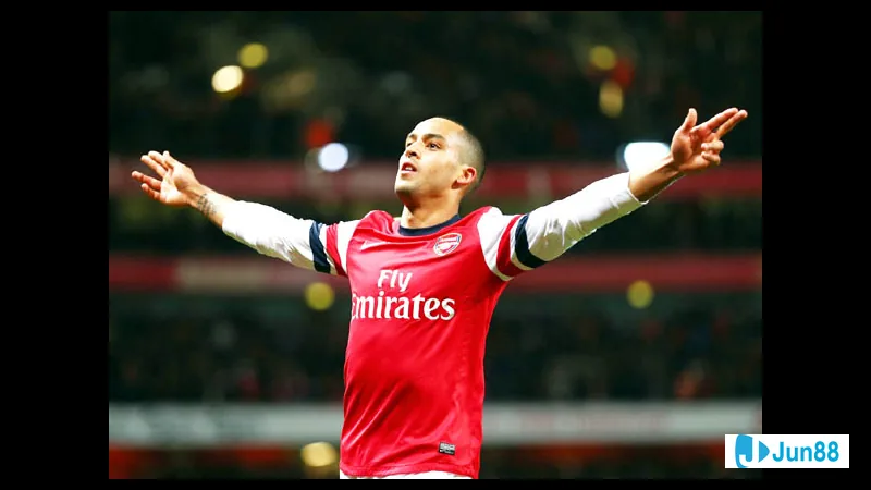 Theo Walcott biểu tượng của sự trẻ trung vệ