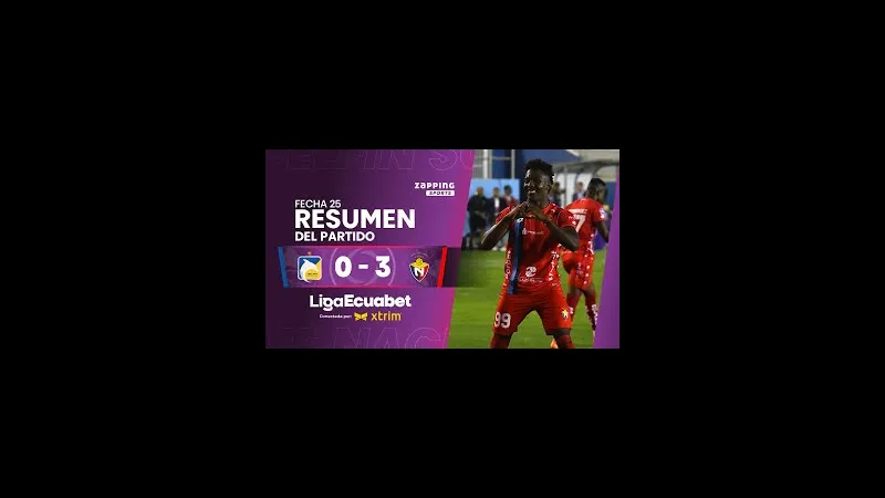 Cầu thủ El Nacional với sự quyết tâm vượt qua hậu vệ Delfin trong trận đấu Cầu thủ El Nacional với sự quyết tâm vượt qua hậu vệ Delfin trong trận đấu