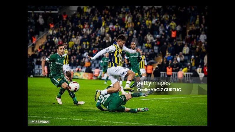 Trận đấu giữa Fenerbahce và Konyaspor